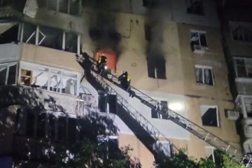 Кількість постраждалих в одеській багатоповерхівці сягнула 26 осіб, серед яких двоє дітей та вагітна жінка Кількість постраждалих в одеській багатоповерхівці сягнула 26 осіб, серед яких двоє дітей та вагітна жінка