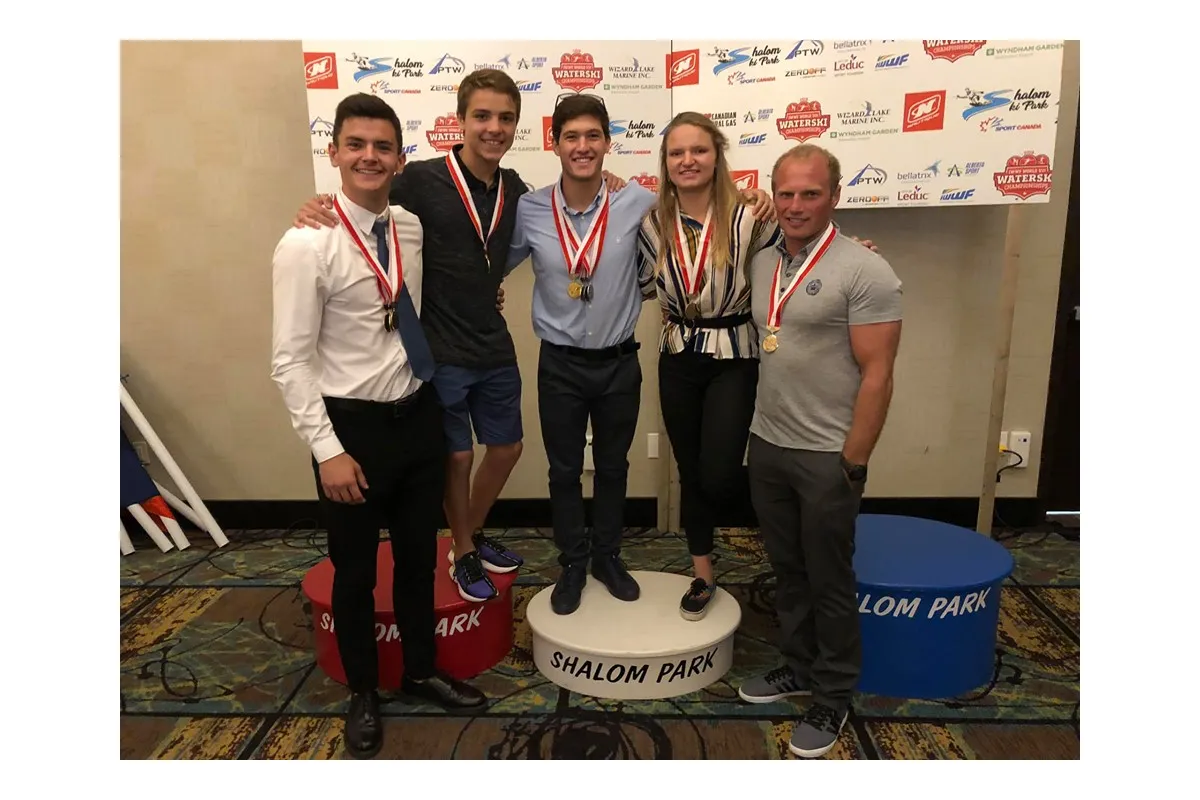 Дніпровські спортсмени стали переможцями та призерами Чемпіонату світу 2019 року  з воднолижного спорту серед юніорів.