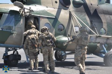 СБУ провела антитерористичні навчання в морській акваторії південних регіонів України (відео) СБУ провела антитерористичні навчання в морській акваторії південних регіонів України (відео)