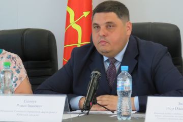 Роман Семчук выстроил целую коррупционную вертикаль в Главном управлении Госслужбы по вопросам труда Киевской области Роман Семчук выстроил целую коррупционную вертикаль в Главном управлении Госслужбы по вопросам труда Киевской области