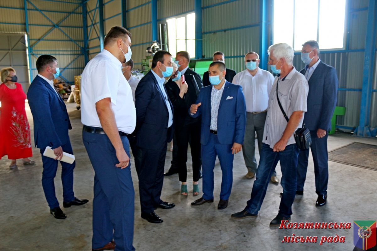 Голова Вінницької ОДА Сергій Борзов ознайомився з роботою сміттєсортувального комплексу в Козятині Голова Вінницької ОДА Сергій Борзов ознайомився з роботою сміттєсортувального комплексу в Козятині