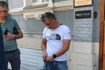 Гендиректор госпредприятия "Регистр судоходства Украины" попался на мелкой взятке. Фото Гендиректор госпредприятия "Регистр судоходства Украины" попался на мелкой взятке. Фото