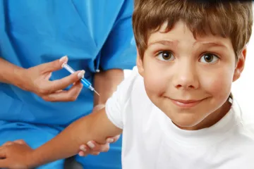 ​На Дніпропетровщині лікарі закликають батьків вакцинувати дітей перед новим навчальним роком