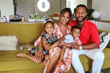 Вагітна Кріссі Тейген пішла на заплановане УЗД з 4-річною донькою	 Вагітна Кріссі Тейген пішла на заплановане УЗД з 4-річною донькою