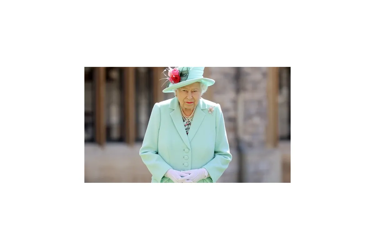 Королева Єлизавета II повертається до Букінгемського палацу