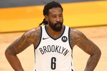 Лейкерс підписав контракт з 33-річним центровим Лейкерс підписав контракт з 33-річним центровим