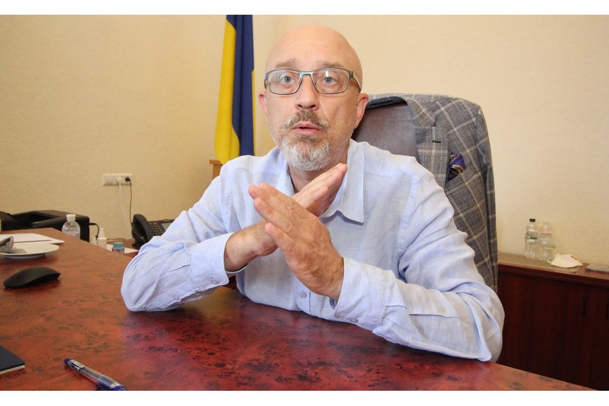 «Повинні бути готовими воювати» — Резніков про виїзд чоловіків за кордон «Повинні бути готовими воювати» — Резніков про виїзд чоловіків за кордон
