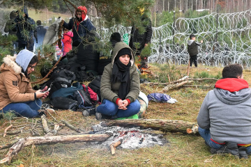 Глава ООН з прав людини закликає вирішити "нетерпиму" кризу з мігрантами на білорусько-польському кордоні Глава ООН з прав людини закликає вирішити "нетерпиму" кризу з мігрантами на білорусько-польському кордоні