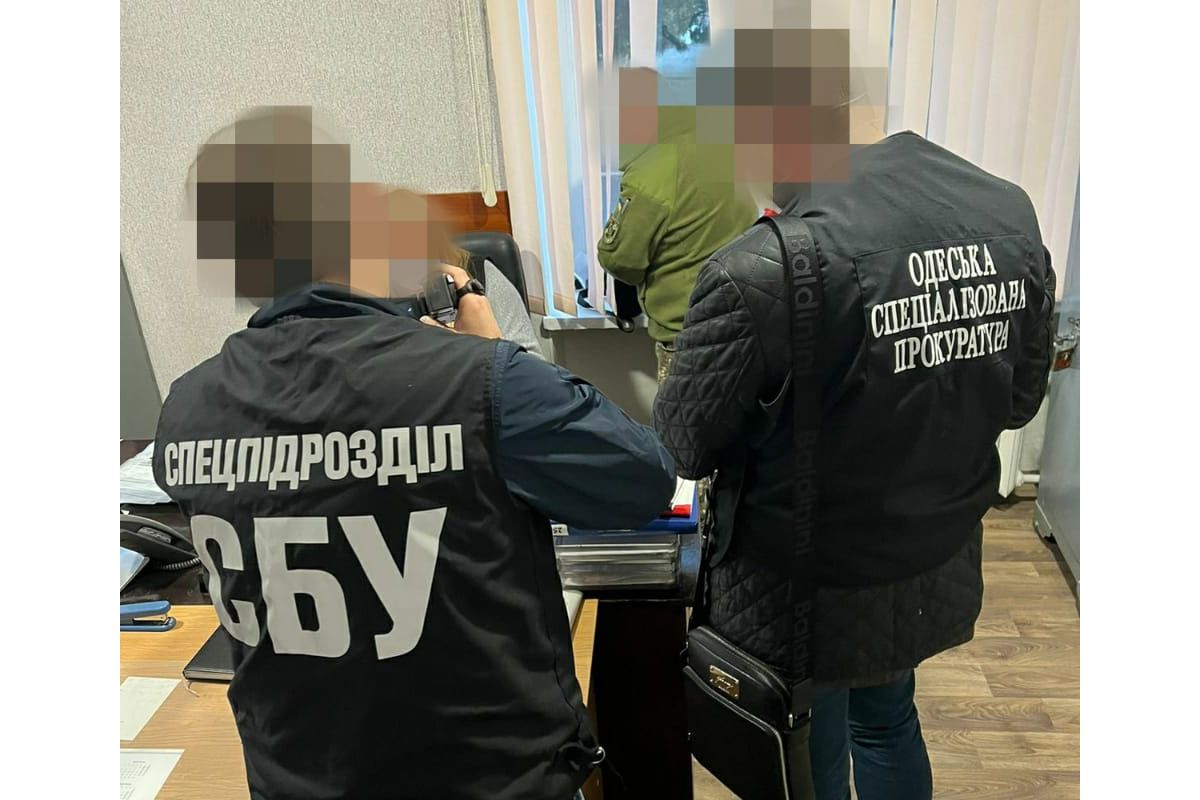 8 тис. грн хабаря за видачу військового квитка – повідомлено про підозру начальнику підрозділу відділу кадрової роботи Держспецзв’язку 8 тис. грн хабаря за видачу військового квитка – повідомлено про підозру начальнику підрозділу відділу кадрової роботи Держспецзв’язку