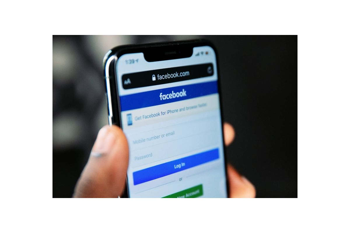 Опитування CNN: троє з чотирьох дорослих вважають, що Facebook робить суспільство гіршим Опитування CNN: троє з чотирьох дорослих вважають, що Facebook робить суспільство гіршим