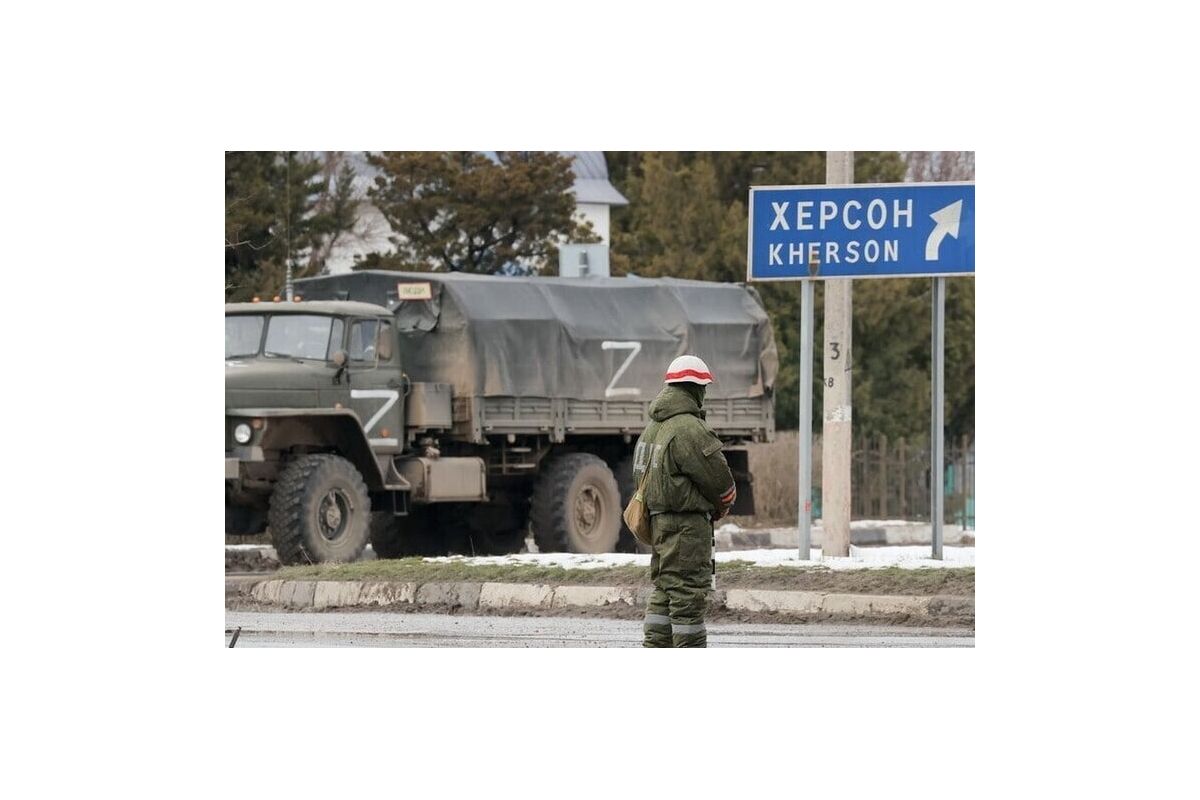 Місцеві ЗМІ повідомляють, що у Херсоні окупанти підірвали міський телецентр та об’єкт обленерго Місцеві ЗМІ повідомляють, що у Херсоні окупанти підірвали міський телецентр та об’єкт обленерго