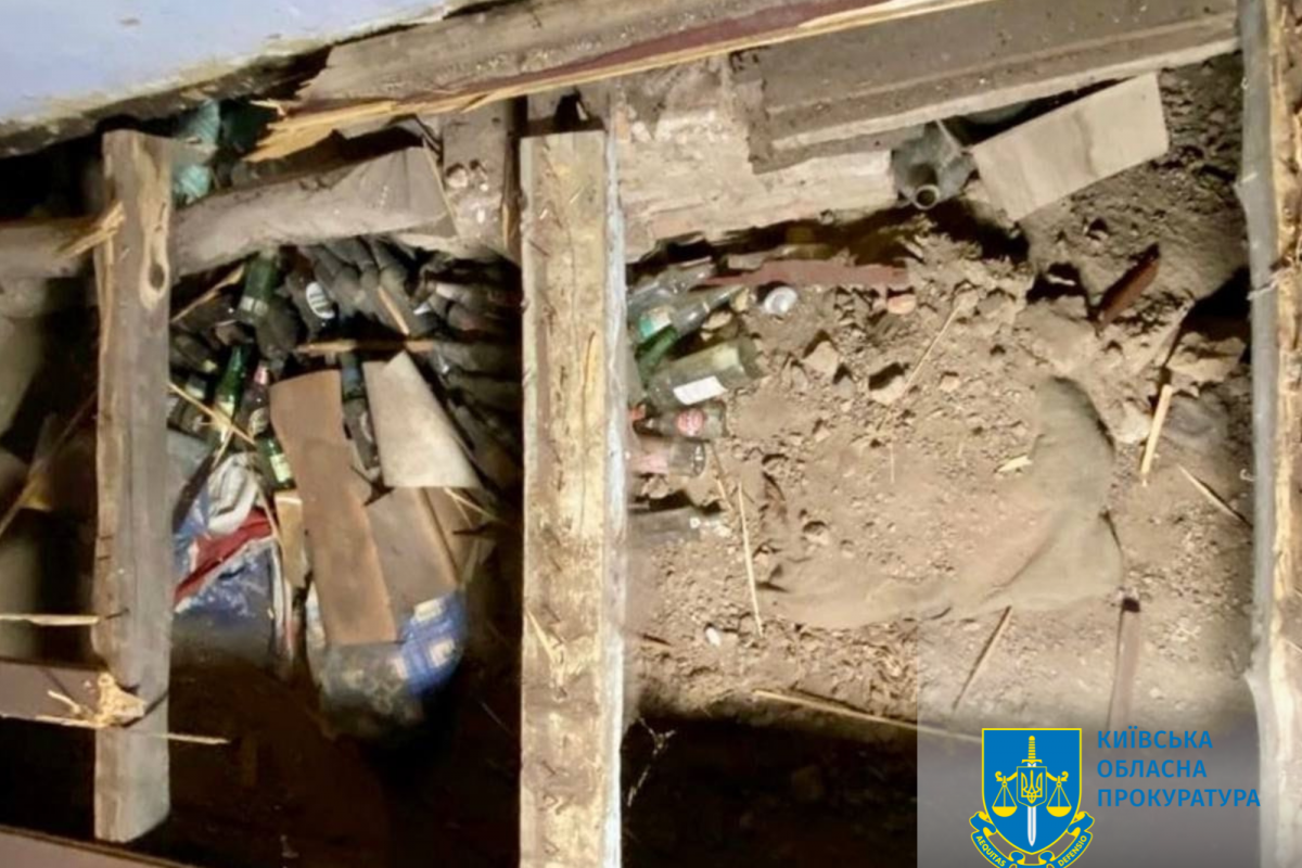 Вбив знайомого та два роки ховав його тіло у власному будинку – підозрюється мешканець Київщини Вбив знайомого та два роки ховав його тіло у власному будинку – підозрюється мешканець Київщини