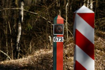 Російське вторгнення в Україну : Прикордонники у Білорусі звинуватили польських силовиків в обстрілі білоруського пункту пропуску "Піщатка" Російське вторгнення в Україну : Прикордонники у Білорусі звинуватили польських силовиків в обстрілі білоруського пункту пропуску "Піщатка"