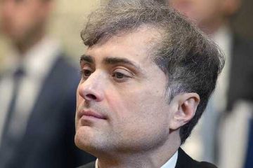 Проворовался при захвате Донбасса? Экс-депутат Госдумы сообщил об аресте Суркова Проворовался при захвате Донбасса? Экс-депутат Госдумы сообщил об аресте Суркова