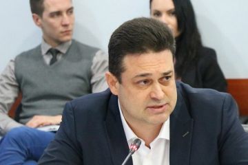 Дадут ли Игорю Климу орден за работу в Херсоне Киевской конвертационно-транзитной группы? Дадут ли Игорю Климу орден за работу в Херсоне Киевской конвертационно-транзитной группы?