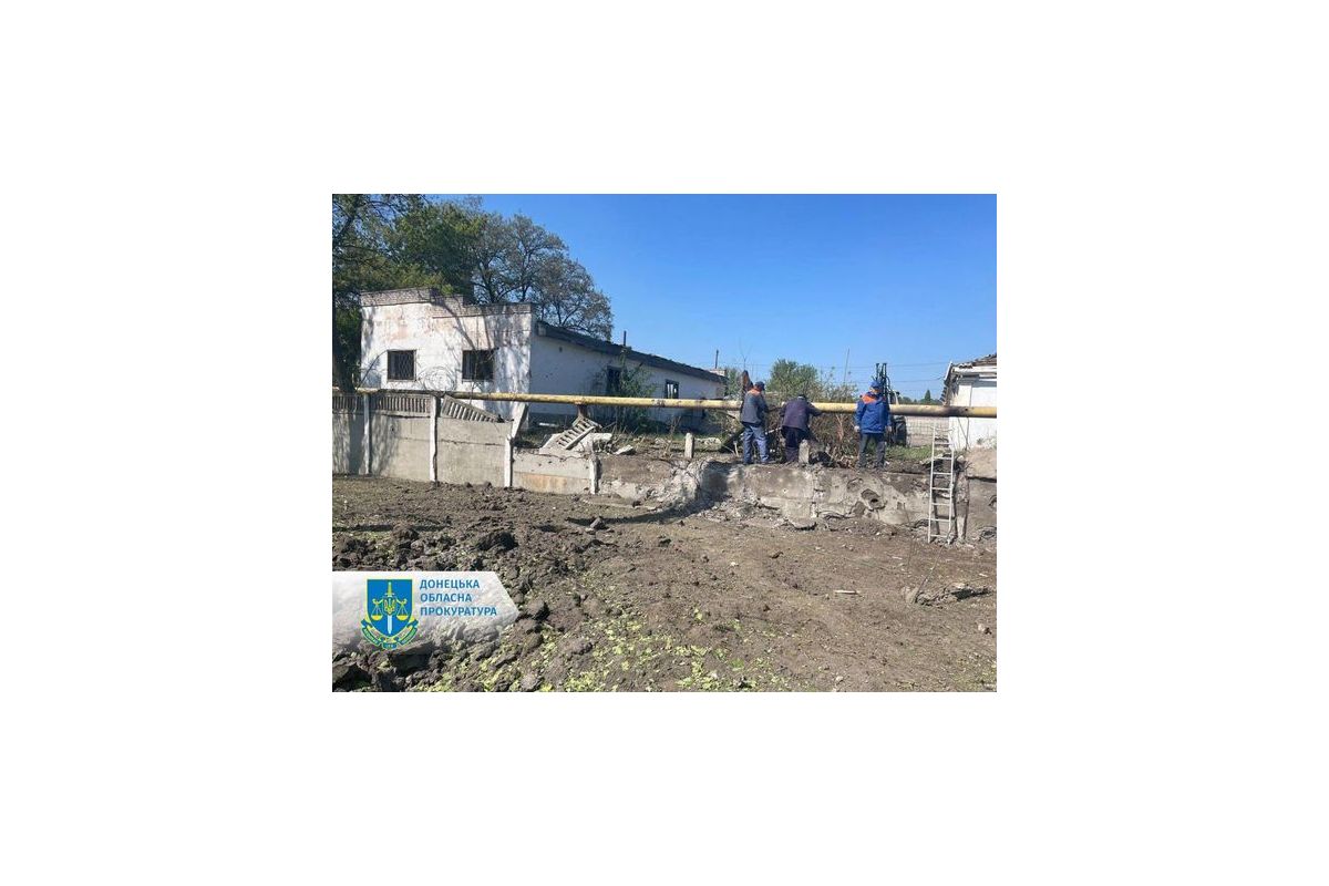 Під прицілом ворога житлові будинки, газопроводи та лінії електропередач - обстріли Донеччини продовжуються Під прицілом ворога житлові будинки, газопроводи та лінії електропередач - обстріли Донеччини продовжуються