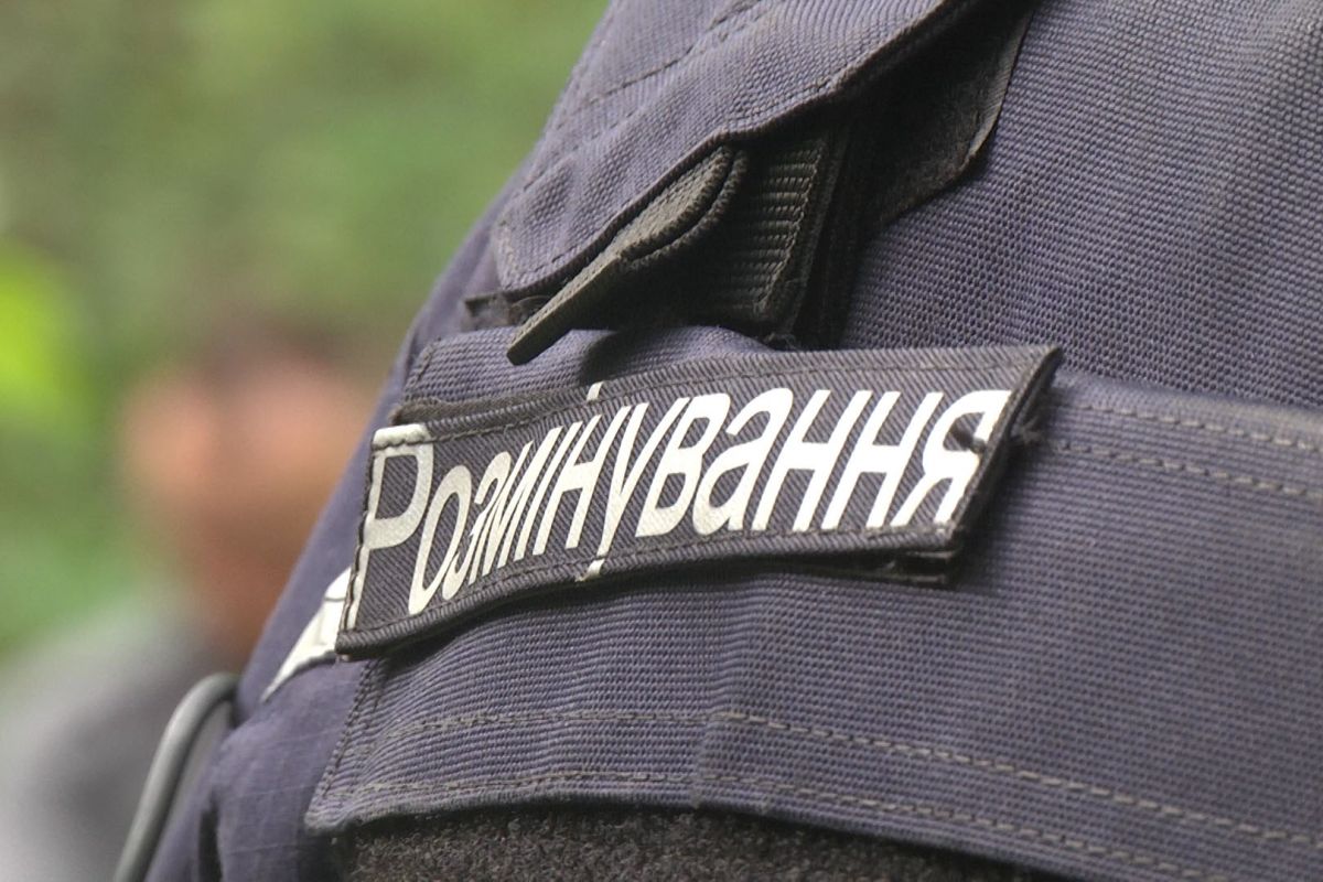 На Хмельниччині піротехніки ГУ ДСНС знищили артилерійський снаряд часів Другої світової війни На Хмельниччині піротехніки ГУ ДСНС знищили артилерійський снаряд часів Другої світової війни