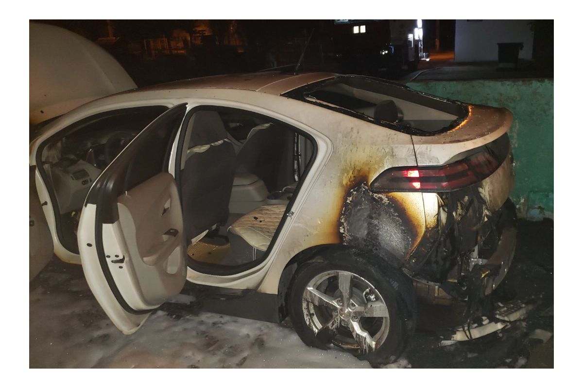 У Харкові вогнеборці оперативно ліквідували пожежу в автомобілі У Харкові вогнеборці оперативно ліквідували пожежу в автомобілі