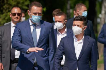 «Надо отменять эту пошлину»: Зеленский позвонил министру после жалоб бизнеса «Надо отменять эту пошлину»: Зеленский позвонил министру после жалоб бизнеса