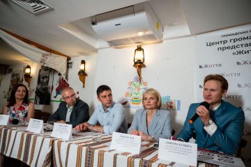 NO SMOKING FRIENDLY. З 11 липня у визначених громадських місцях заборонено курити пристрої для нагрівання тютюну NO SMOKING FRIENDLY. З 11 липня у визначених громадських місцях заборонено курити пристрої для нагрівання тютюну