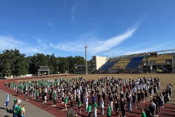 Олімпійський урок в Ірпені: 600 студентів зарядилися енергією спорту та перемог Олімпійський урок в Ірпені: 600 студентів зарядилися енергією спорту та перемог