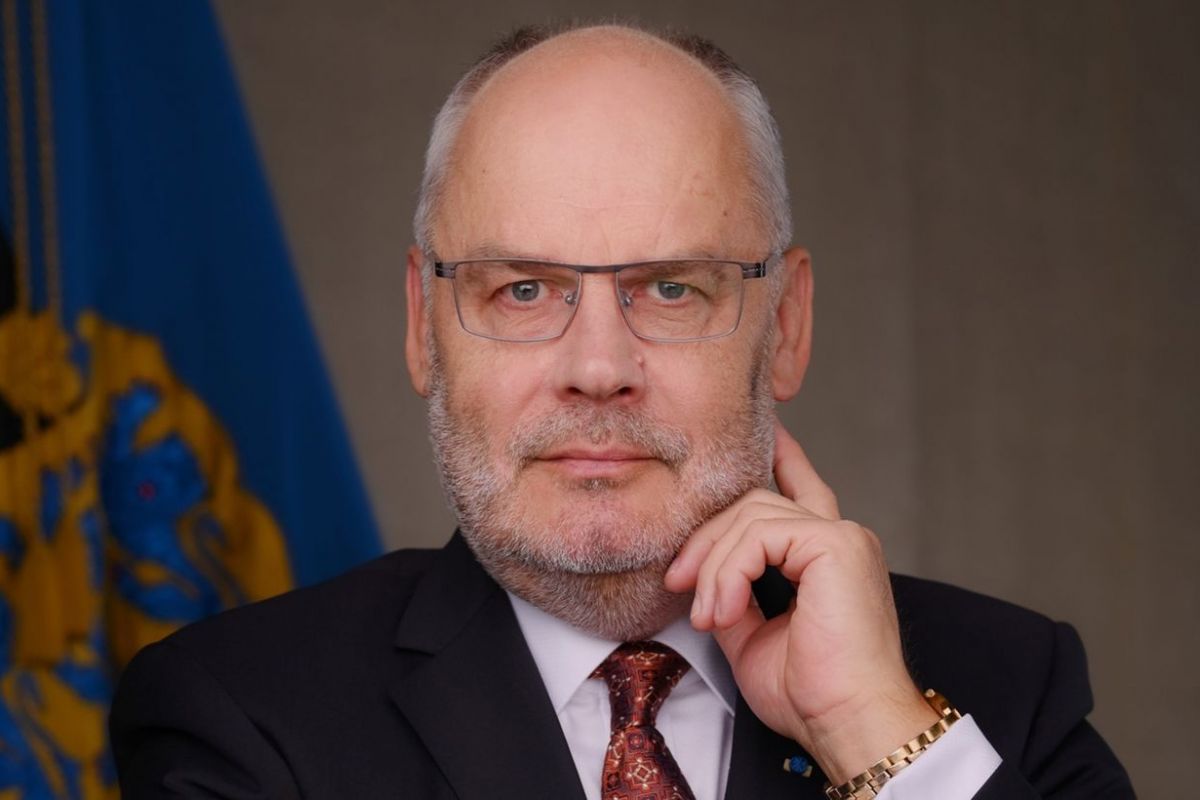 Президент Естонії: Захід повинен знести “стіну обмежень” для України Президент Естонії: Захід повинен знести “стіну обмежень” для України