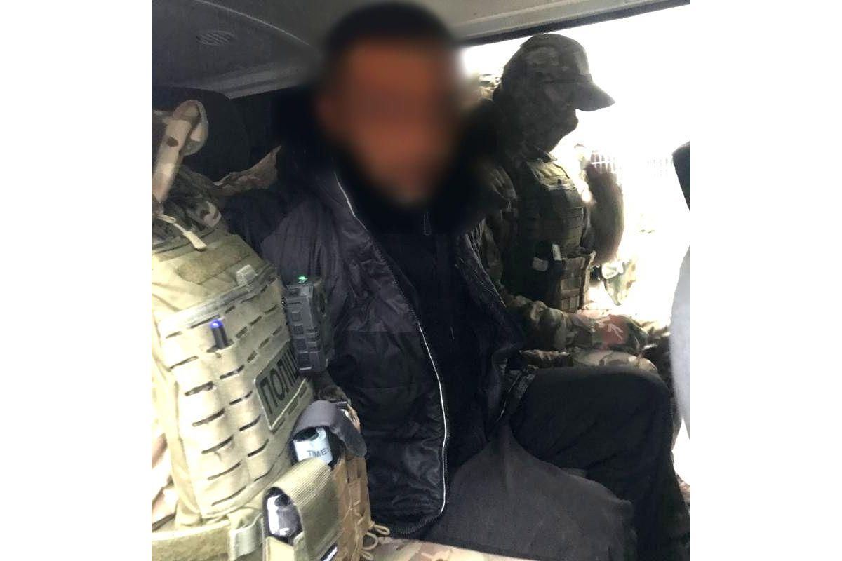 У Дніпрі затримали посередника в замовному вбивстві херсонського бізнесмена У Дніпрі затримали посередника в замовному вбивстві херсонського бізнесмена