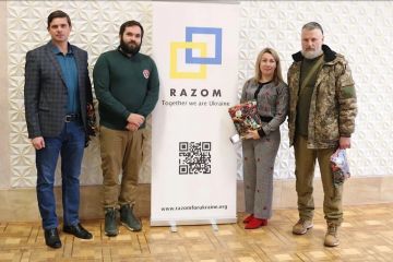 БФ Разом для України спільно з Пацієнти України за підтримки Міжнародний фонд "Відродження" провели черговий тренінг з серцево-легеневої реанімації для цивільного населення у м. Калуш БФ Разом для України спільно з Пацієнти України за підтримки Міжнародний фонд "Відродження" провели черговий тренінг з серцево-легеневої реанімації для цивільного населення у м. Калуш