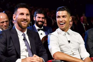 Месси может присоединиться к ожесточенному врагу клуба Роналду – форварду предлагают заоблачную зарплату Месси может присоединиться к ожесточенному врагу клуба Роналду – форварду предлагают заоблачную зарплату