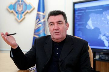 Найближчі два-три місяці будуть складними та вирішальними, — Данілов Найближчі два-три місяці будуть складними та вирішальними, — Данілов