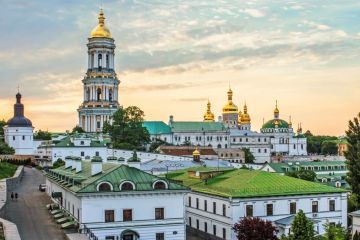 Київрада передала землю у постійне користування Національному заповіднику "Києво-Печерська лавра", про що повідомив заступник голови КМДА Петро Оленич у Telegram. Київрада передала землю у постійне користування Національному заповіднику "Києво-Печерська лавра", про що повідомив заступник голови КМДА Петро Оленич у Telegram.