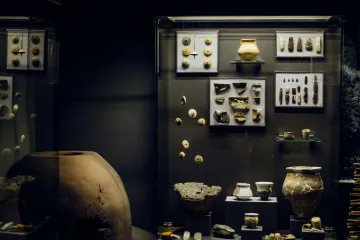 ​Полонський історичний музей на Хмельниччині отримав близько 500 артефактів, які були виявлені під час археологічних розкопок восени 2023 року