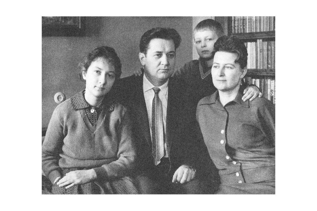 Україна сумує: помер син відомого українського письменника Олеся Гончара! Україна сумує: помер син відомого українського письменника Олеся Гончара!