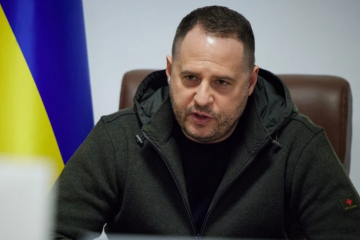 Якщо Україна вчасно отримає необхідне озброєння, то переможе – Андрій Єрмак Якщо Україна вчасно отримає необхідне озброєння, то переможе – Андрій Єрмак