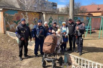 Російське вторгнення в Україну : Харківська поліція протягом минулої доби відреагувала на понад 1300 повідомлень громадян  Російське вторгнення в Україну : Харківська поліція протягом минулої доби відреагувала на понад 1300 повідомлень громадян