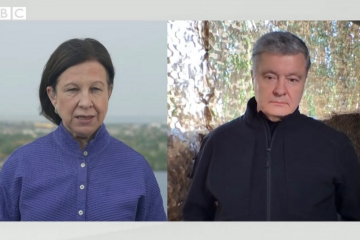 Порошенко на BBC: наша єдність всередині країни - це ефективна зброя проти путіна Порошенко на BBC: наша єдність всередині країни - це ефективна зброя проти путіна