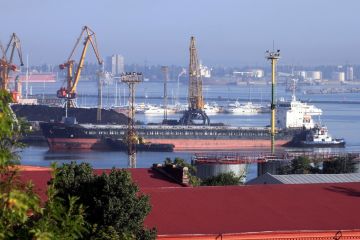 «Завод никто не режет», — владелец «Океана» Капацына показал работу предприятия и опроверг заявления о «распиле» оборудования на металл «Завод никто не режет», — владелец «Океана» Капацына показал работу предприятия и опроверг заявления о «распиле» оборудования на металл