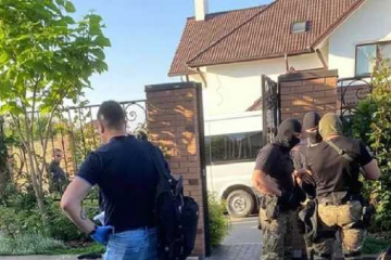 Омелян назвал причину обыска в его доме  Омелян назвал причину обыска в его доме