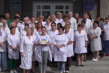 Володимире Олександрович, зупиніть Ви цю х...ню! Або, як житомирські обласні депутати під час війни скорочують медиків Володимире Олександрович, зупиніть Ви цю х...ню! Або, як житомирські обласні депутати під час війни скорочують медиків