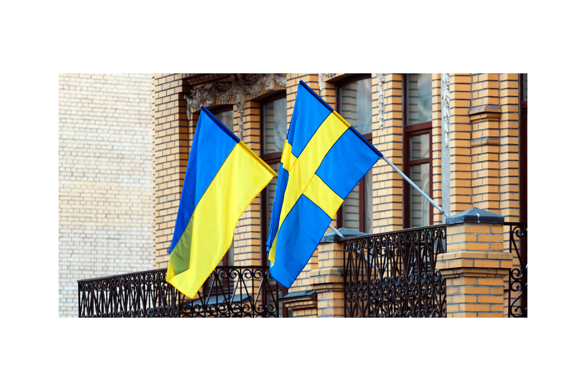 Під час саміту НАТО Україна і Швеція підписали угоди про співпрацю у сфері оборонних закупівель та про обмін і взаємний захист секретної інформації Під час саміту НАТО Україна і Швеція підписали угоди про співпрацю у сфері оборонних закупівель та про обмін і взаємний захист секретної інформації