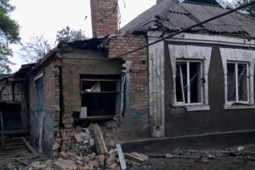 Внаслідок нічного обстрілу Марганця постраждали 3 особи, серед них – 12-річний хлопчик Внаслідок нічного обстрілу Марганця постраждали 3 особи, серед них – 12-річний хлопчик