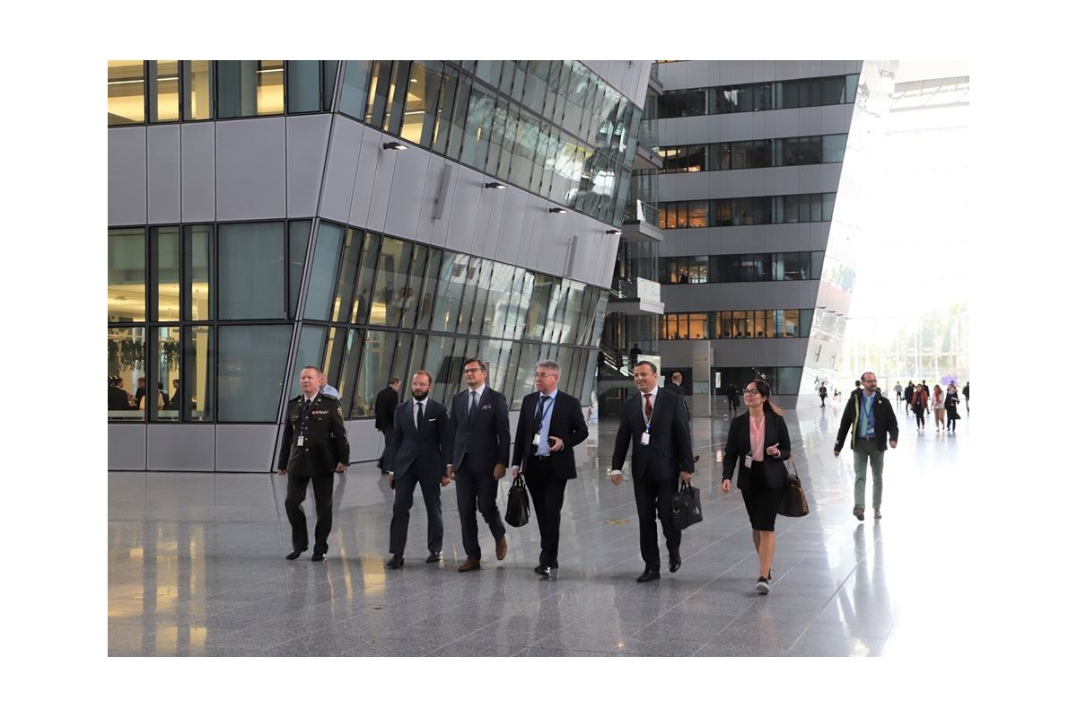 Україна і Нато хочуть співпрацювати Україна і Нато хочуть співпрацювати