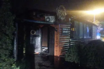 ​Пожежі у Дніпрі продовжуються: згоріло кафе біля Кам’янського!