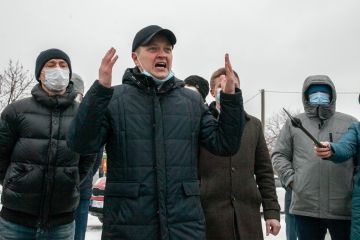 Дубовой: команда ОП-ЗЖ будет бороться против тарифного геноцида вместе с жителями Луганской области до конца! Дубовой: команда ОП-ЗЖ будет бороться против тарифного геноцида вместе с жителями Луганской области до конца!