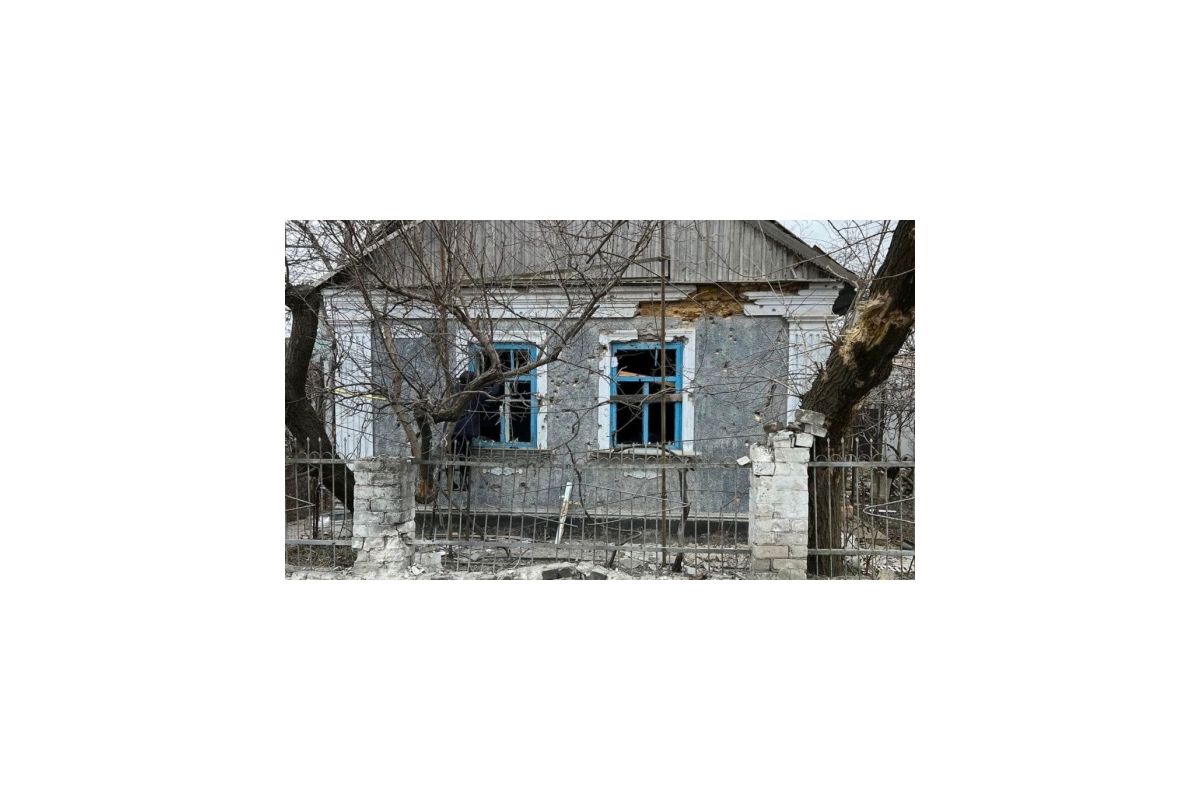 Російські війська обстріляли домівки мирних мешканців у селі Інгулець на Херсонщині, - є трагічні наслідки, - повідомляє Херсонська ОВА Російські війська обстріляли домівки мирних мешканців у селі Інгулець на Херсонщині, - є трагічні наслідки, - повідомляє Херсонська ОВА