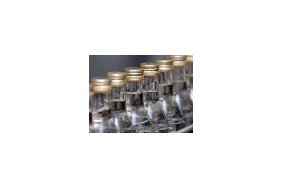 Підприємцю повідомлено про підозру в торгівлі фальсифікованою горілкою Підприємцю повідомлено про підозру в торгівлі фальсифікованою горілкою