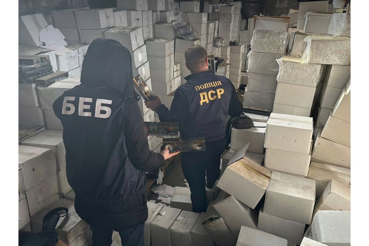 БЕБ на Одещині вилучило тютюнові вироби на суму понад 31 млн грн БЕБ на Одещині вилучило тютюнові вироби на суму понад 31 млн грн