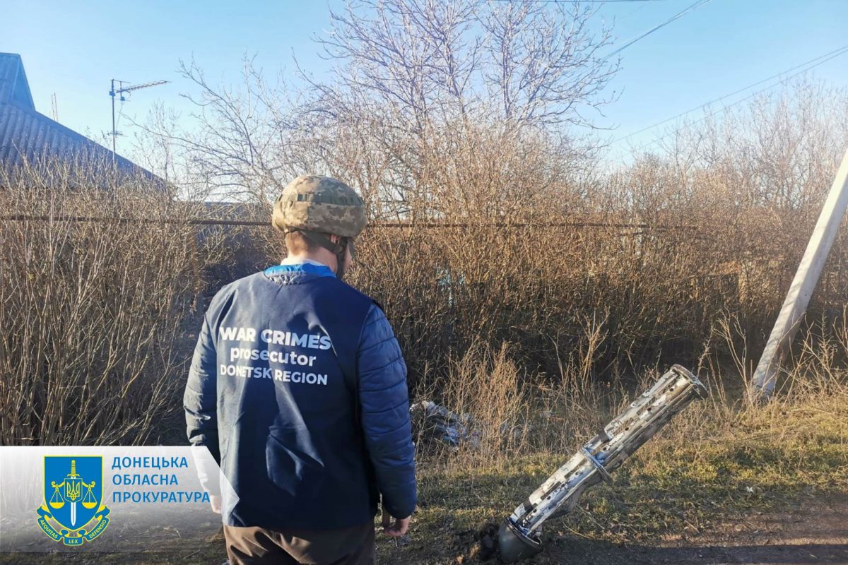 Одна загибла та п’ятеро поранених через обстріли окупантами Авдіївки і Костянтинівки – розпочато розслідування (ФОТО) Одна загибла та п’ятеро поранених через обстріли окупантами Авдіївки і Костянтинівки – розпочато розслідування (ФОТО)