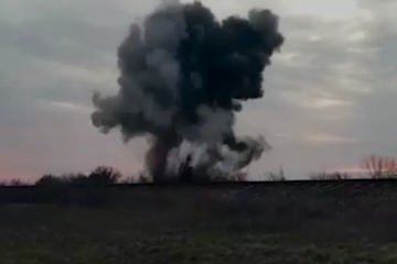 Українські партизани підірвали залізничну колію на окупованій Херсонщині (відео) Українські партизани підірвали залізничну колію на окупованій Херсонщині (відео)