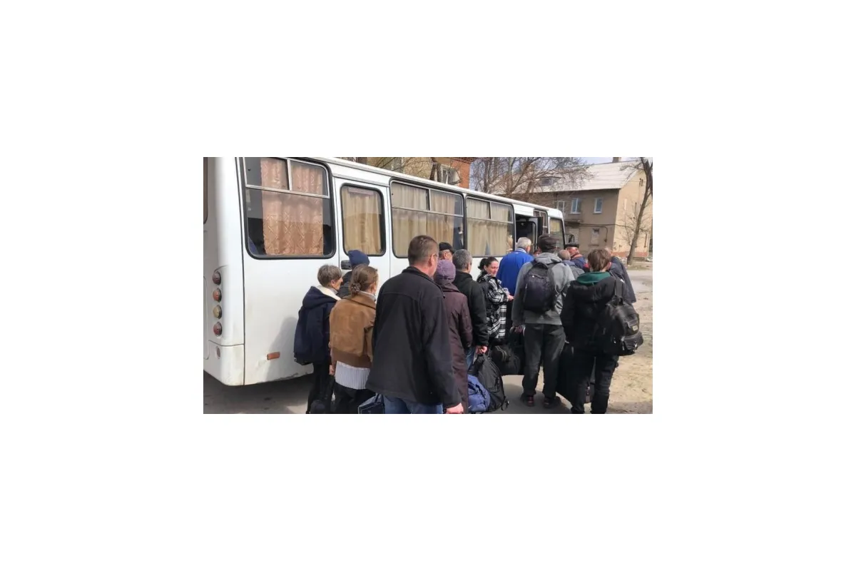 Російське вторгнення в Україну : російські окупанти накопичують сили й хочуть вчинити новий напад на Луганщині, тому влада просить жителів регіону не зволікати з евакуацією